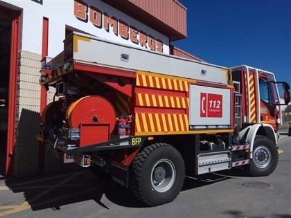 Granada.- Sucesos.- Diez heridos, cuatro al hospital, tras inhalar humo en un incendio en un edifico de Las Gabias