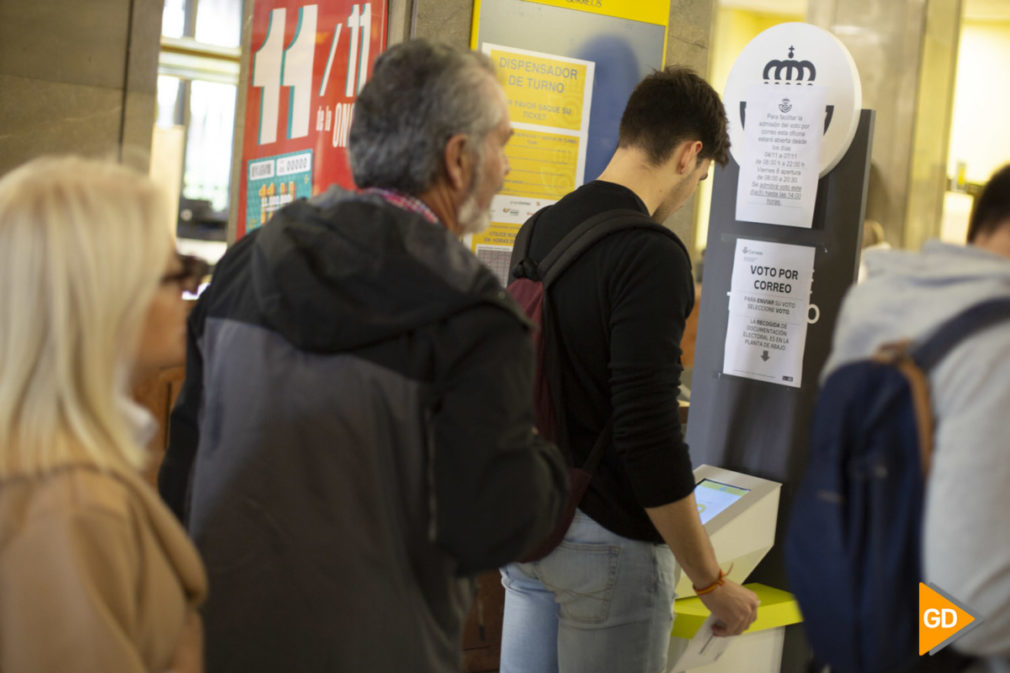 Correos en Granada