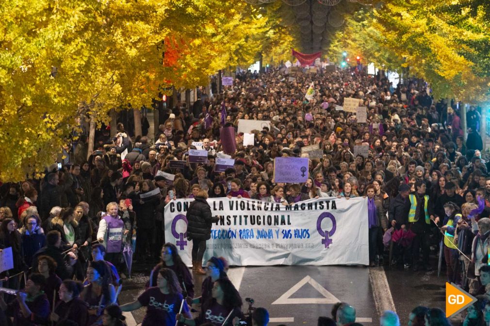 manifestacion contra la violecia de genero 25N en Granada