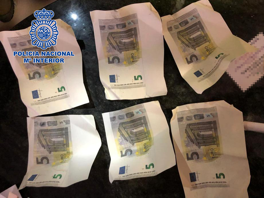 billetes falsos cinco euros