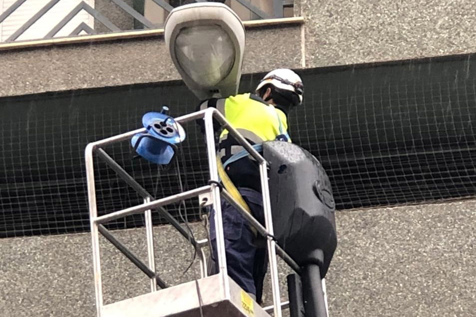 Granada.- Ayuntamiento cambia las luces de la calle San Antón por tecnología LED para acabar con las zonas de sombra