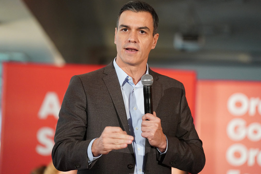 El presidente del Gobierno en funciones, Pedro Sánchez, en un desayuno en Vitoria