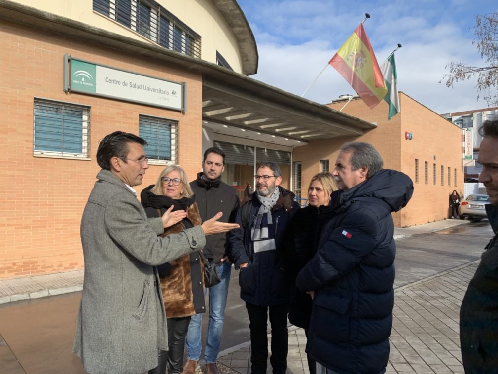 Granada.- El PSOE pide a la Junta personal para "acabar con el caos" en el centro de salud de La Chana