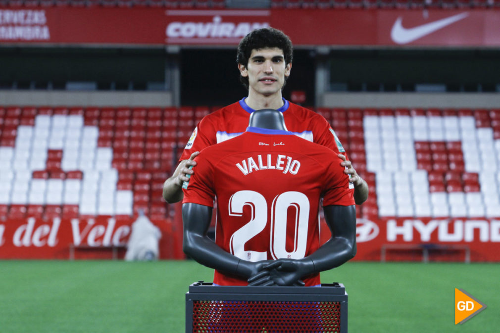 Presentación de Jesus Vallejo como nuevo jugador del Granada CF