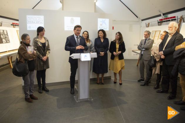El alcalde de Granada en la presentación de la exposición 'Picasso. El viaje del Guernica' | Foto: Helena López