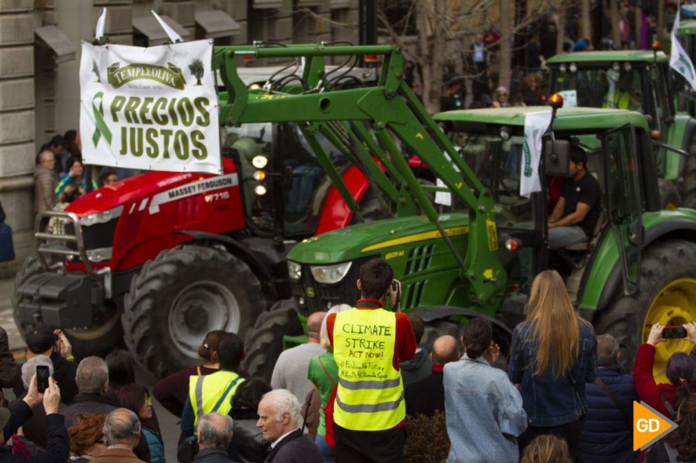 Tractorada y manifestación de los agricultores de la provincia de Granada