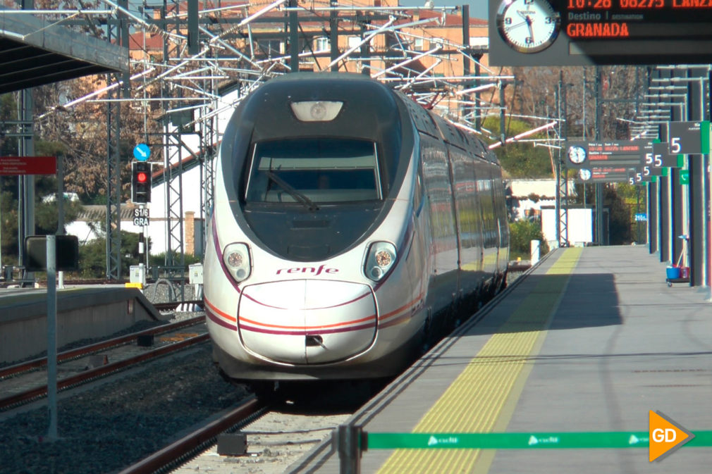 Fotos Granada y Sevilla, unidas con trenes Avant (3)