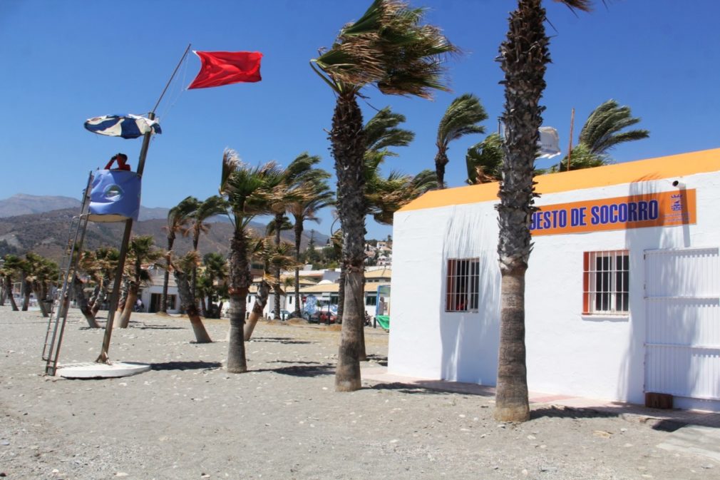 BANDERA ROJA PLAYAS SEXITANAS 20