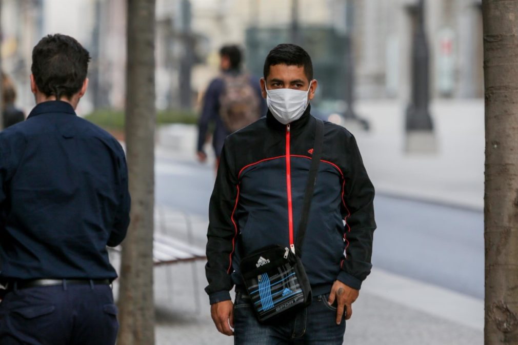 hombre mascarilla - coronavirus