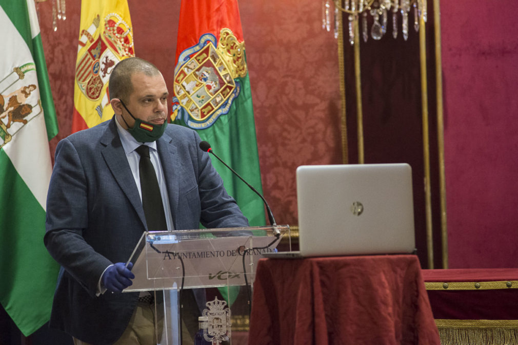 Onofre pleno Ayuntamiento Granada - Foto Algarra