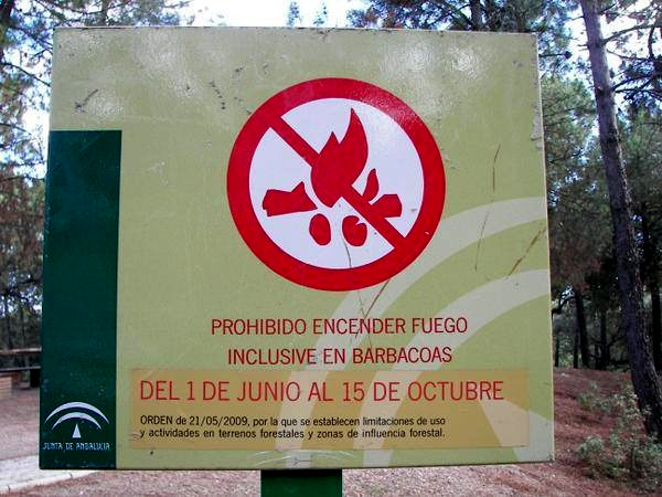 Cartel Prohibido Barbacoas