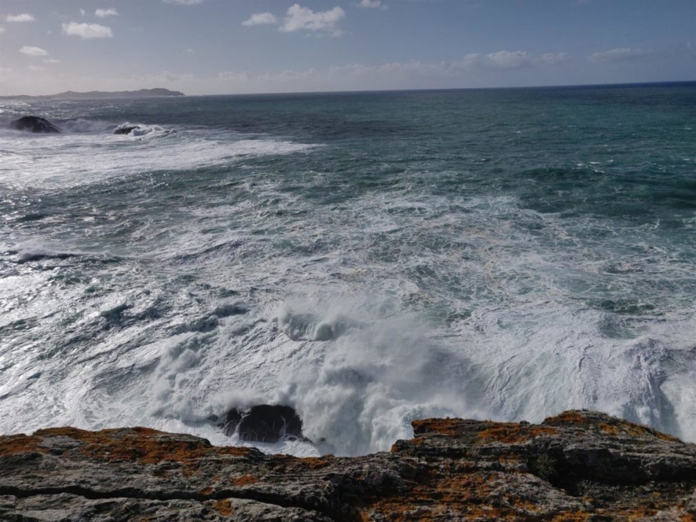 fuerte oleaje y viento