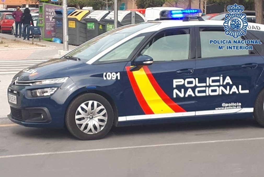 vehiculo policia nacional granada