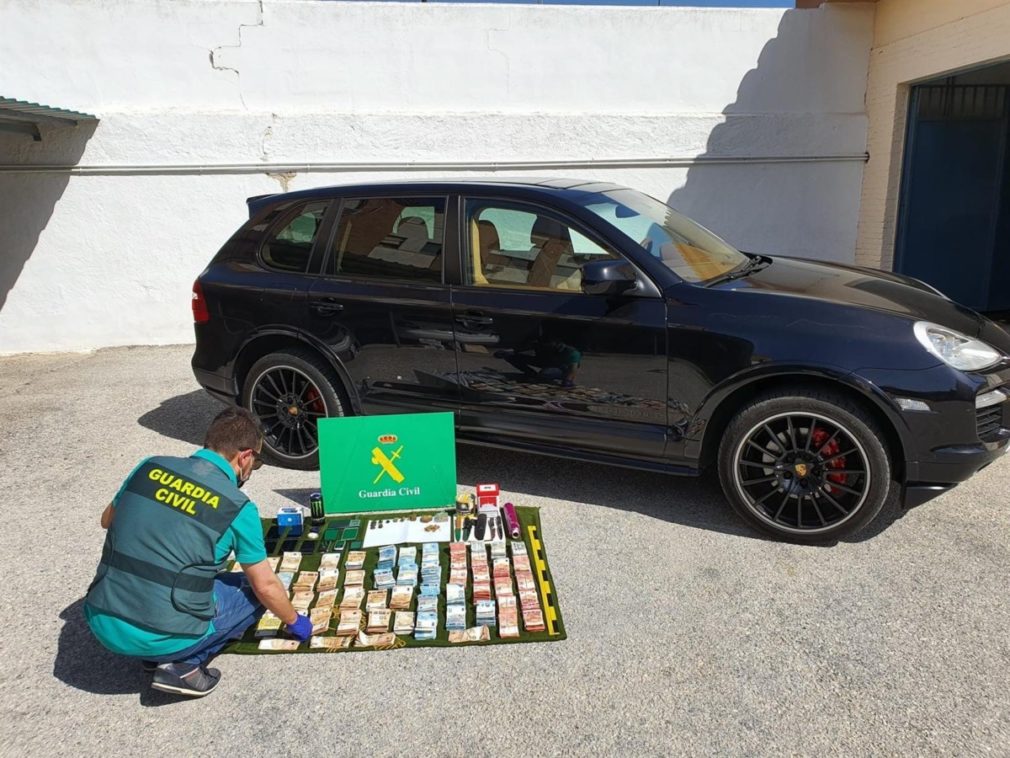 Material Intervenido en una operación antidroga en Granada | Foto: Gabinete