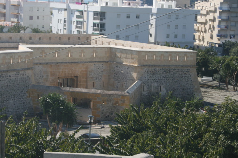 CASTILLO DE LA HERRADURA