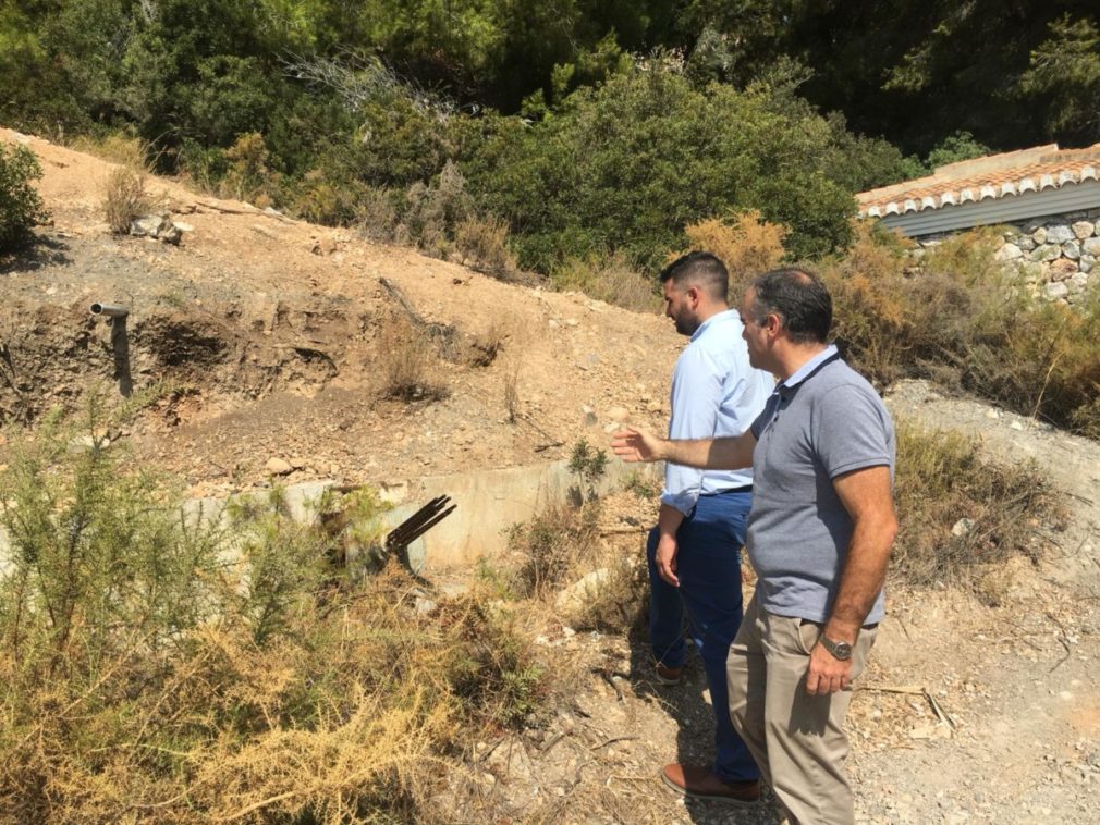 EL EDIL DE URBANISMO Y EL INGENIERON RECORRIERON LA ZONA BAJA DE CONTENCION DE TERRENOS 19