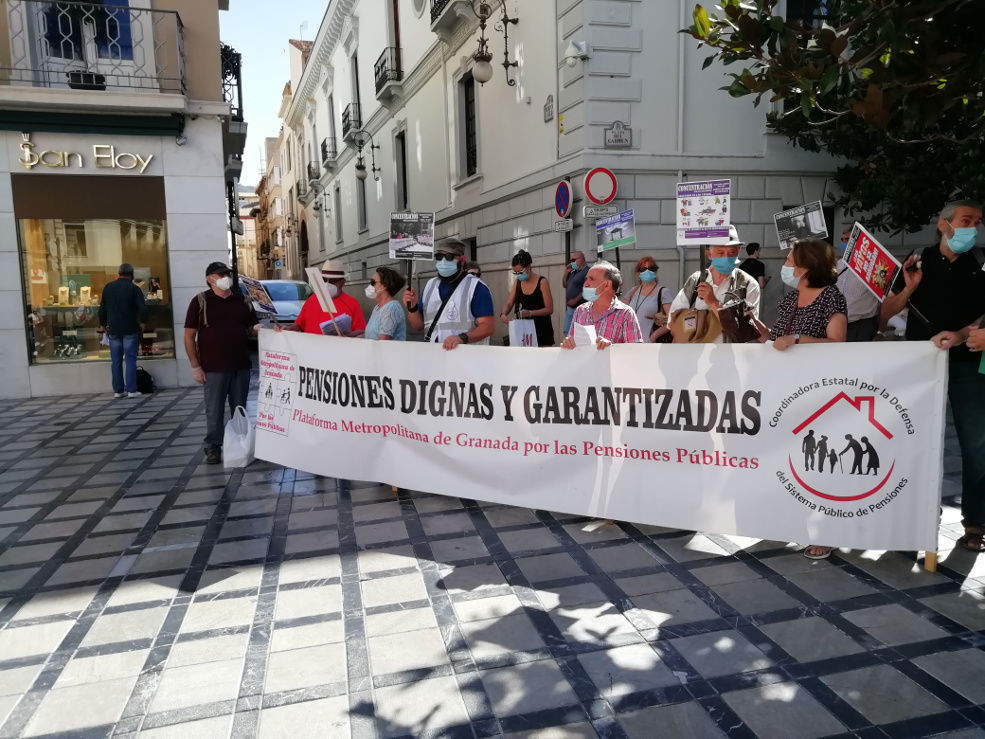 Pensionistas Pensiones Granada Plaza del Carmen