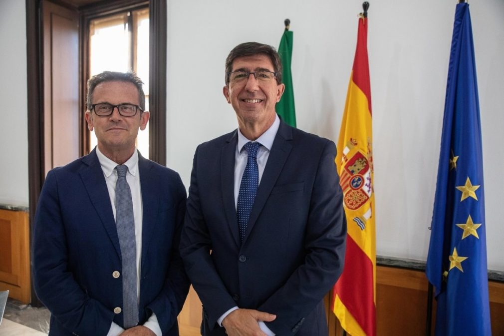 El delegado de Justicia de la Junta en Granada, Gustavo Rodríguez, junto al consejero del ramo y vicepresidente del Gobierno andaluz, Juan Marín