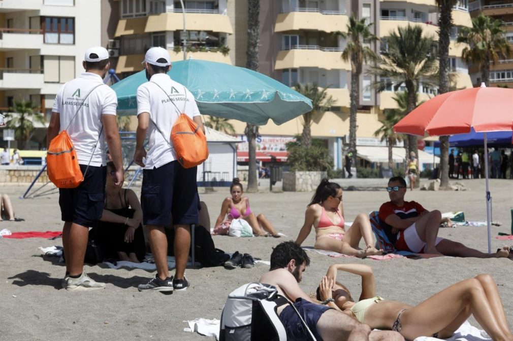 vigilantes playas almuñécar