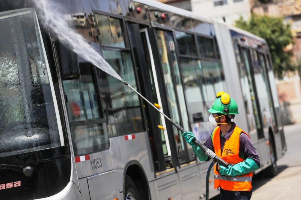 Limpieza y desinfeccion de autobus1