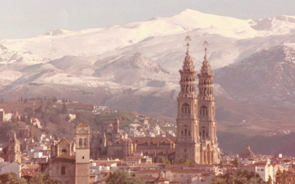 Montaje con recreación por ordenador infografía del proyecto de Diego de Siloé para la Catedral de Granada con dos torres Juan López Fernández