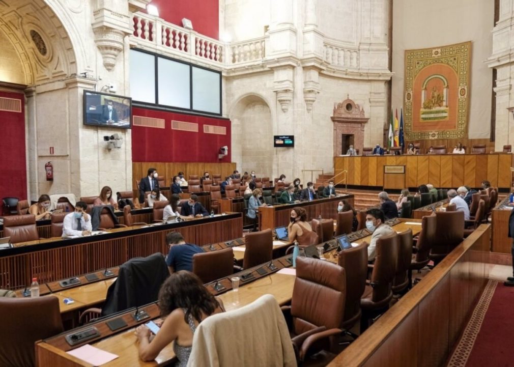 Coronavirus.- El Pleno del Parlamento retoma esta semana la actividad con debates sobre la vuelta al cole y la pandemia