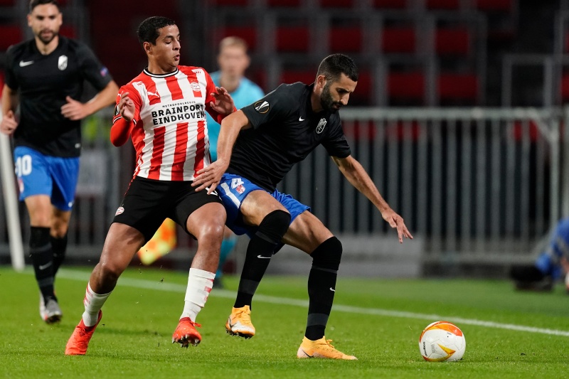 Maxime Gonalons encuentro PSV-Granada CF