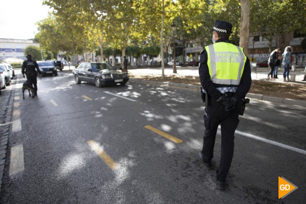 Controles de la policía en el cierre perimetral de Granada por el nuevo estado de alarma