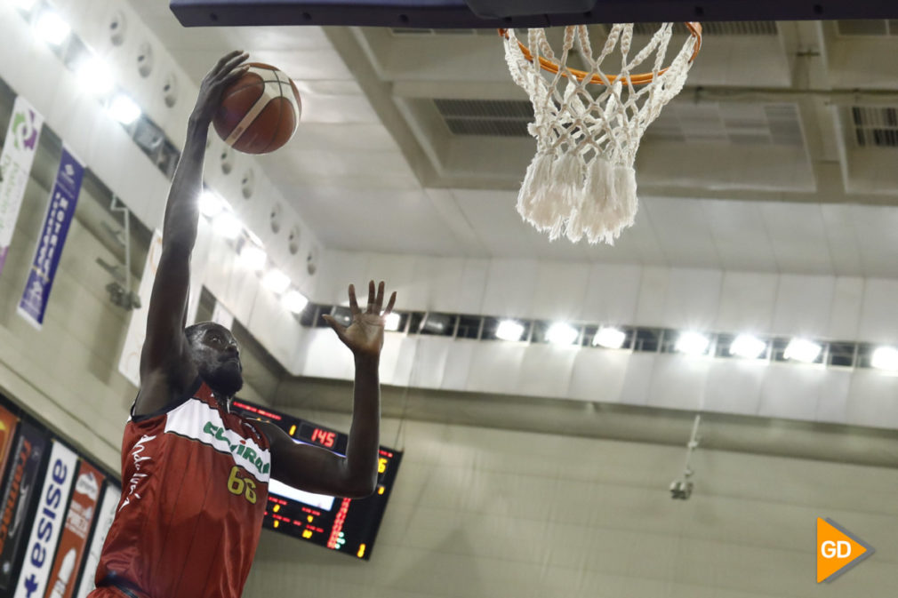 Partido entre el Fundacion CB Granada y el Real Murcia de Baloncesto en el palacio de los deportes de Granada