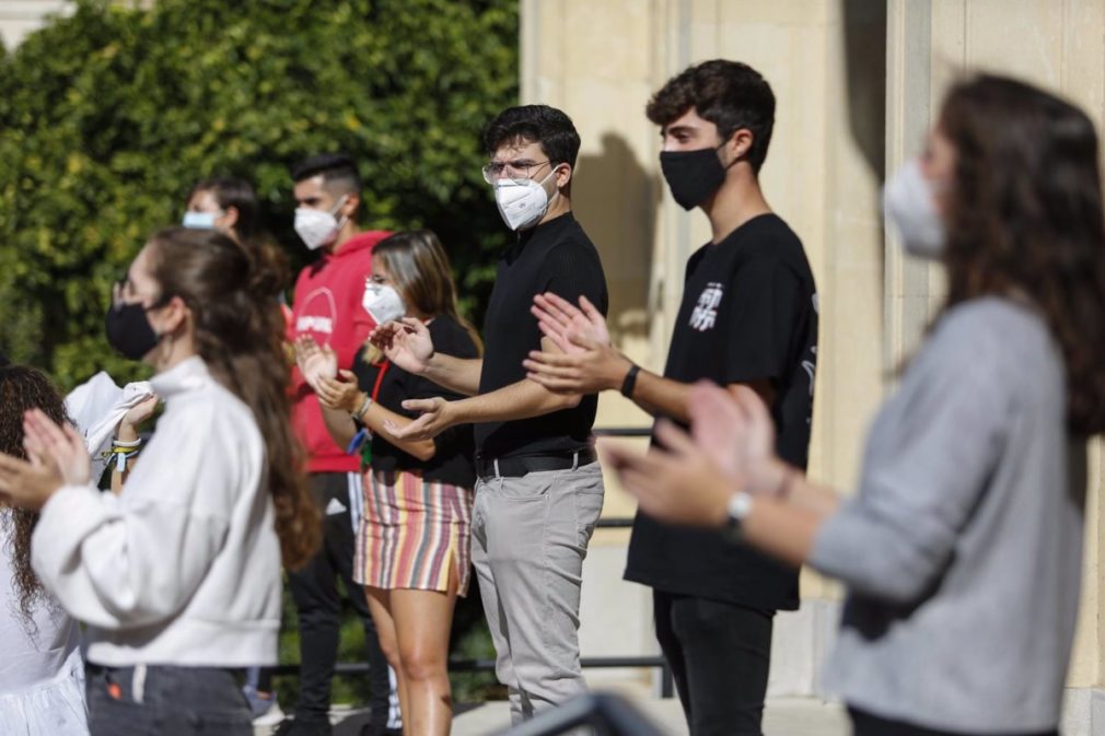 Granada.- Estudiantes se movilizan este viernes contra la suspensión de las clases presenciales en la UGR manifestación enseñanza educación
