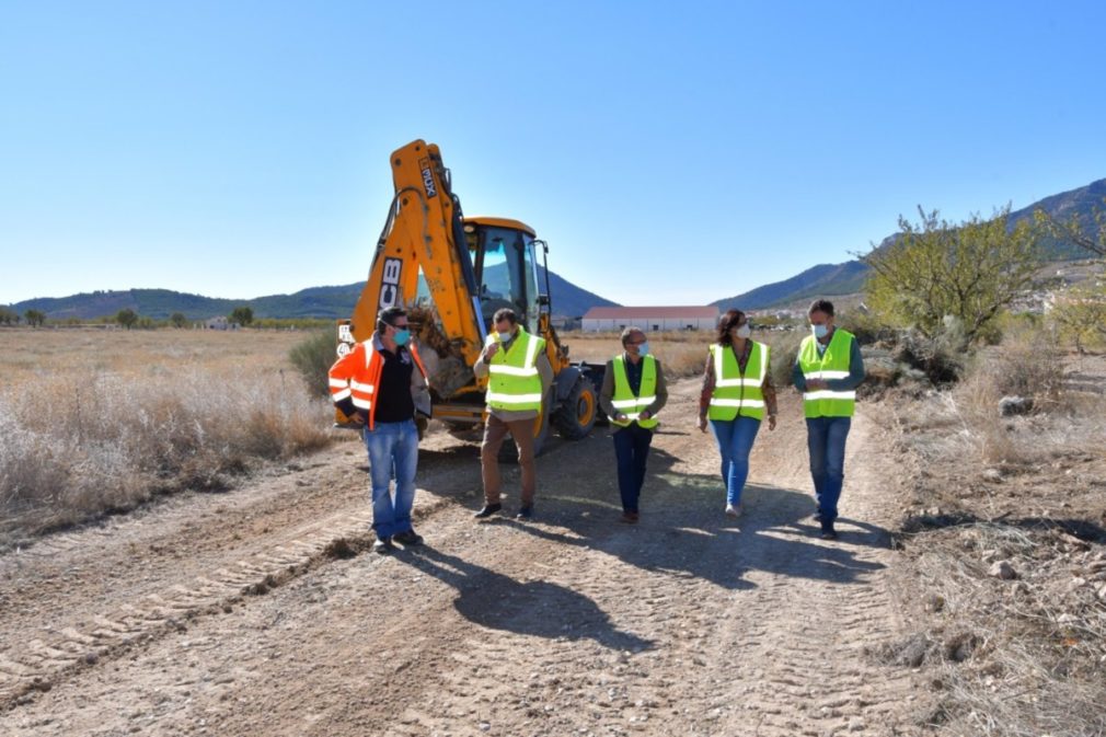 Granada.- La Junta inicia los trabajos de mejora del camino rural de Nerpio en Puebla de Don Fadrique