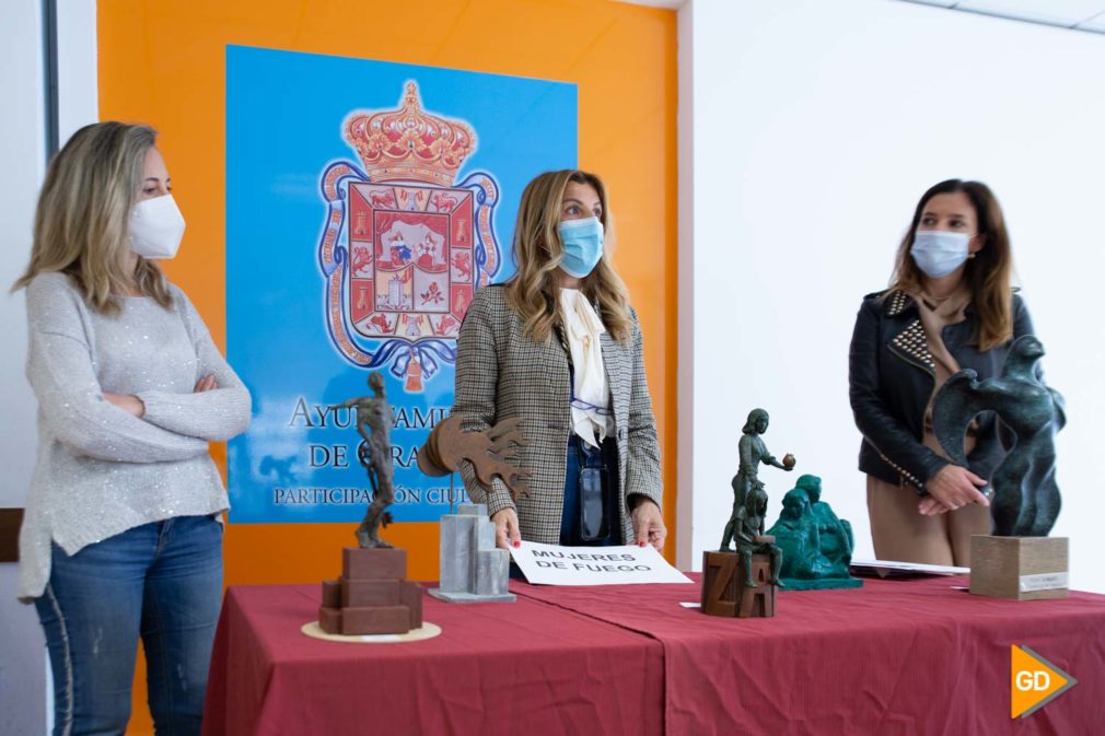 Esculturas homenaje a mujeres del zaidin Carlos Gijon-3