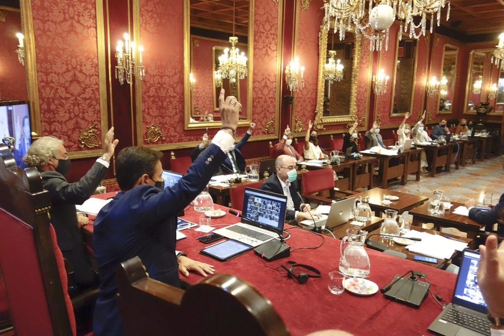Granada.- Coronavirus.- El Pleno debate este viernes una moción de PP y Cs para la declaración de zona catastrófica