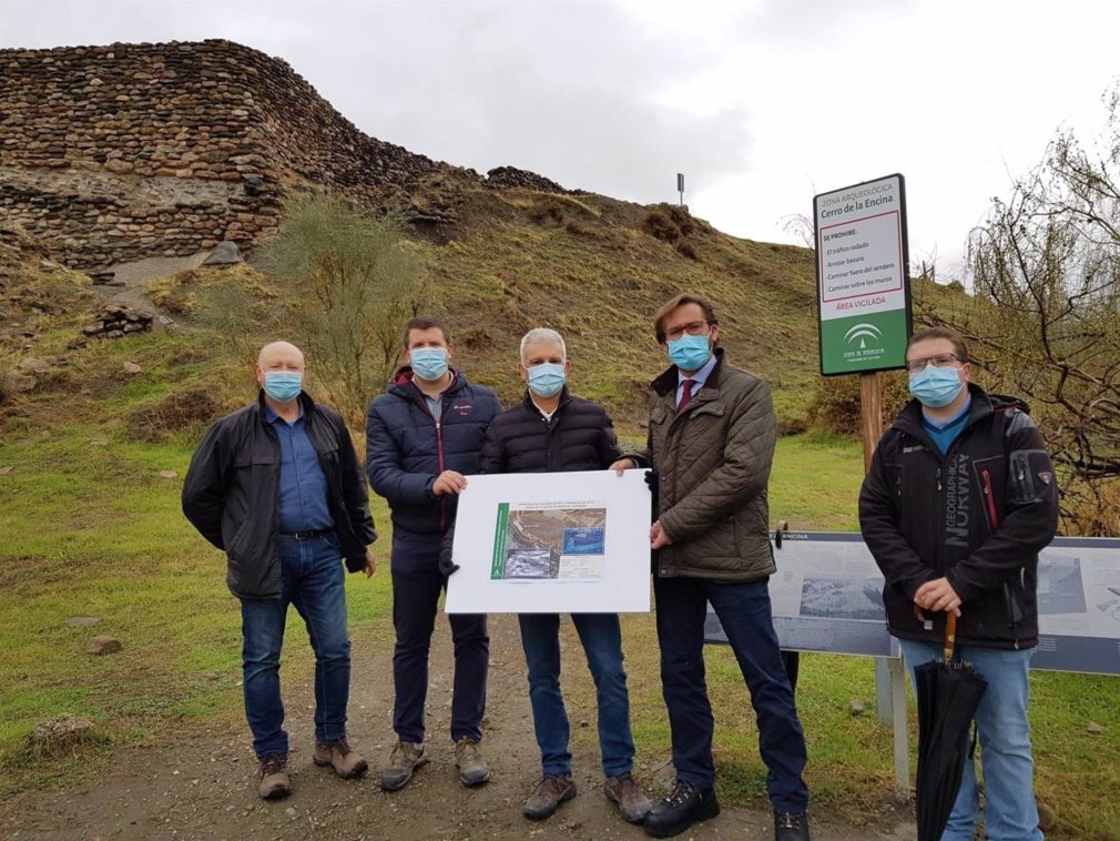 Granada.- La Junta invierte más de 40.000 euros en las obras de conservación del Cerro de la Encina y el criptopórtico