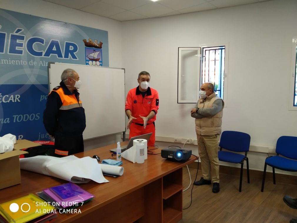 ACTO APERTURA Y BIENVENIDA A CARGO DEL CONCEJAL DE SEGURIDAD FRANCISCO ROBLES Y JEFE PROTECCION CIVIL ALMUÑECAR 20