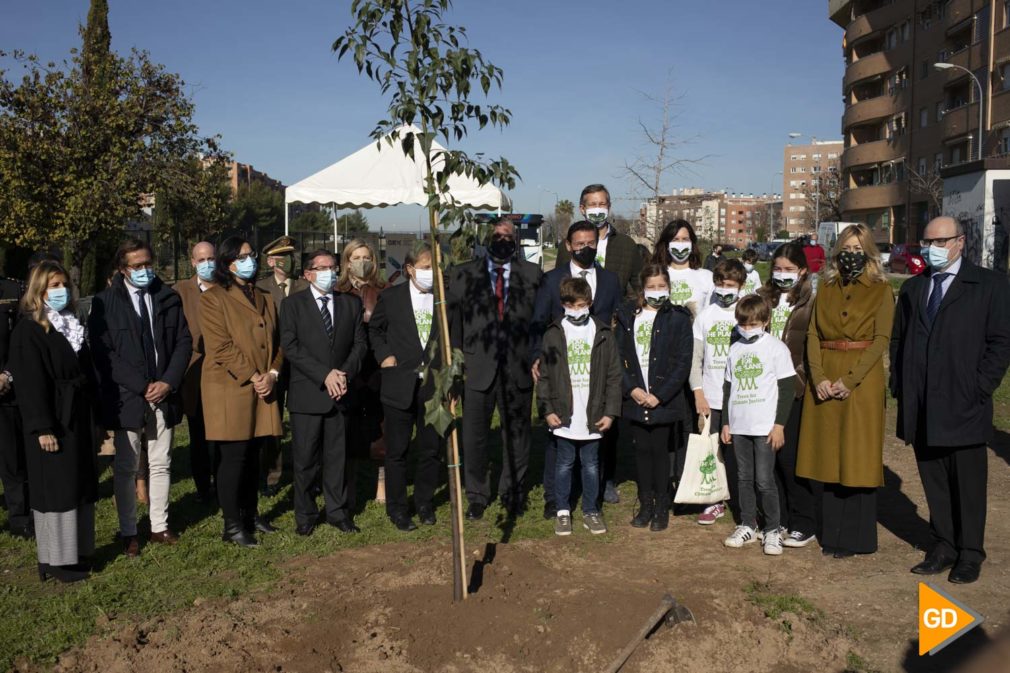 inicio de la plantación de arbolado del Anillo Verde de Granada