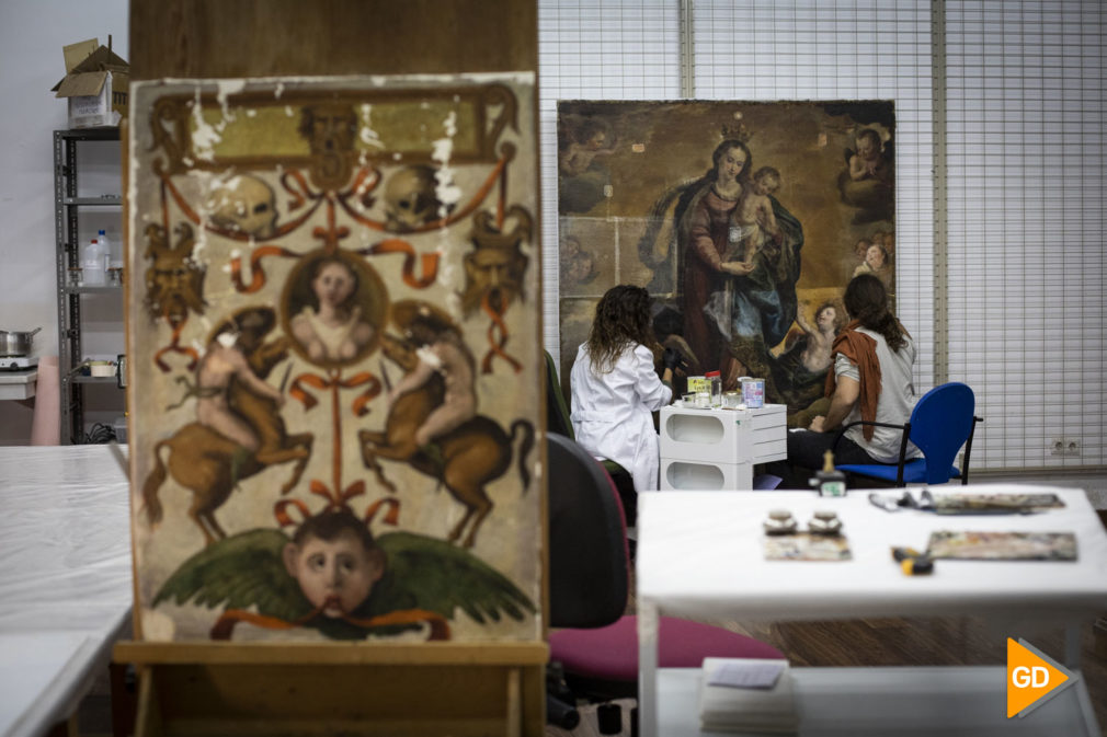 visita a los talleres de restauración del Museo de Bellas Artes de la Alhambra