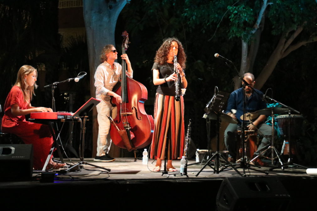 MARIPEPA CONTRERAS EN CONCIERTO EN PARQUE EL MAJUELO 20