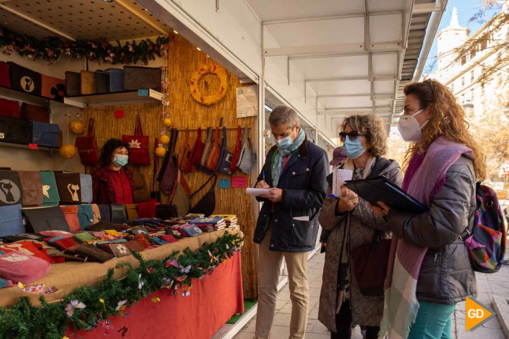 Visita al mercado navideño del Concejal Cesar Diaz Carlos Gijon _-4