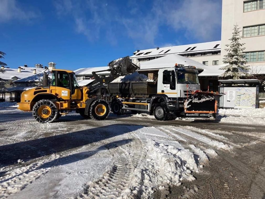 Granada.- Monachil refuerza la limpieza de nieve en Sierra Nevada ante la posible apertura de la estación de esquí