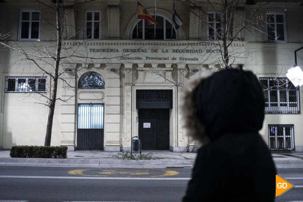 Foto sobre el ingreso mínimo vital en la Tesorería General de la Seguridad Social en Granada