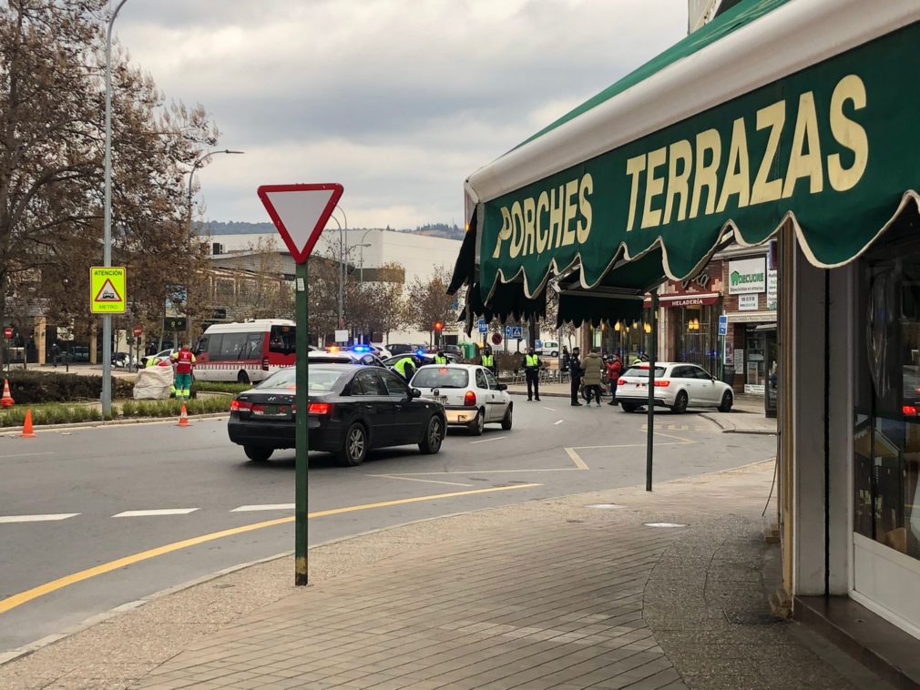 controles-policiales-granada-palacio-deportes-cierre-perimetral-covid-19-coronavirus