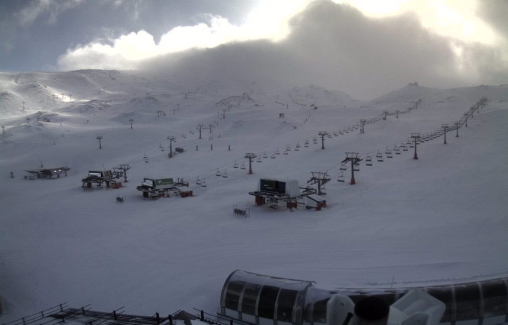 Granada.- Sucesos.- Fallece un 'snowboarder' tras un accidente en una pista cerrada al público de Sierra Nevada