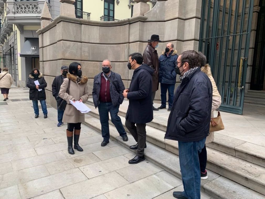 Granada.- Unos 200 vecinos de Casería de Montijo denuncian ante la Fiscalía los continuos cortes de luz en sus viviendas