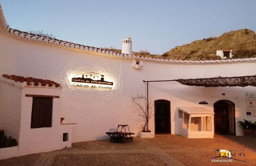 Atardecer _ Placeta Cueva Museo Centro de Interpretación Cuevas de Guadix Febrero 2021