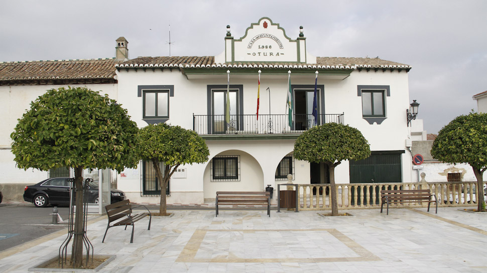 Ayuntamiento-de-Otura