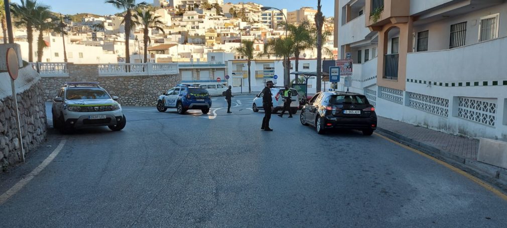 CONTROL POLICIA LOCAL EN EL ACCESO A LA HERRADURA