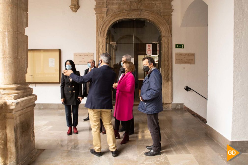 Delegada de Gobierno visita elm patio de la capilla Hospital Real Carlos Gijon