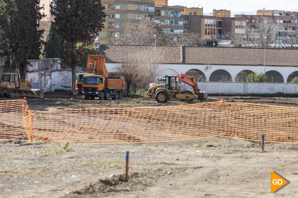 Inicio de la obras de urbanizacio de parque automovilistico de Granada