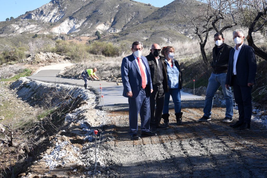 Imagen de la visita de José Entrena al municipio